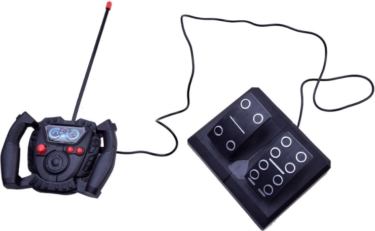 Controllo con telecomando e pedale dell’acceleratore
