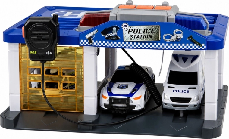 Stazione di polizia con garage e parcheggio