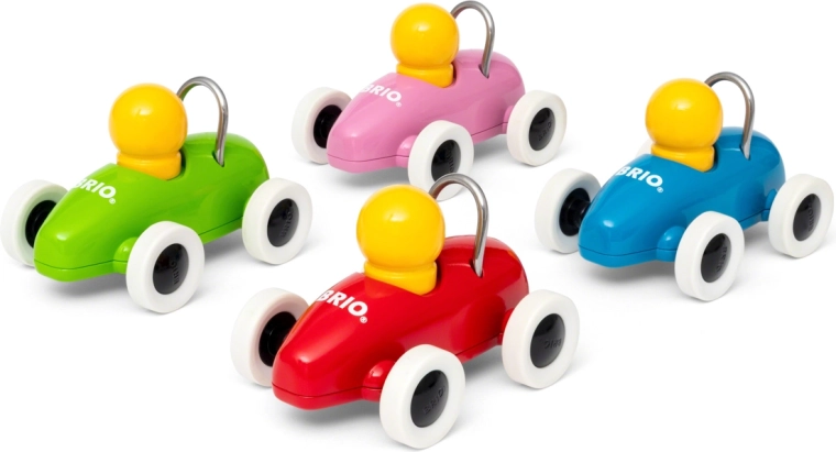 Auto da corsa Brio a carica
