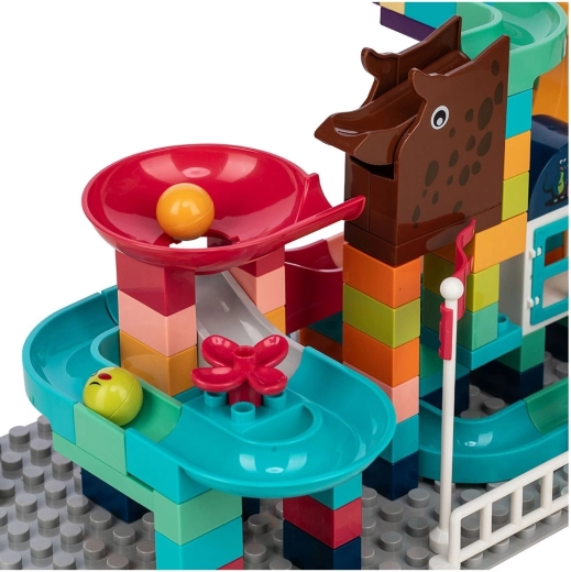 Pista con imbuto per ancora più divertimento