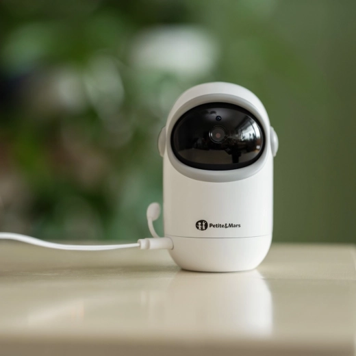 Telecamera controllabile a distanza con ampio range di movimento