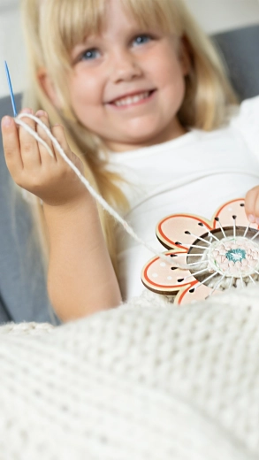 Accessori sicuri per le mani dei bambini