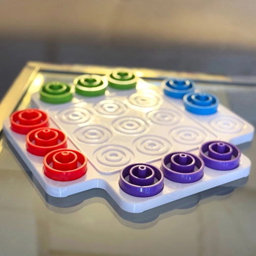 Piano di gioco colorato per i piccoli giocatori