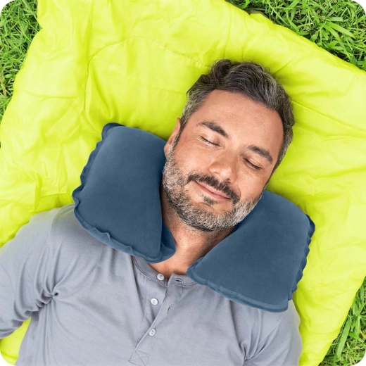 Supporto ergonomico per il collo in viaggio