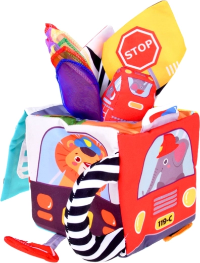 Tema auto e segnali che insegna giocando