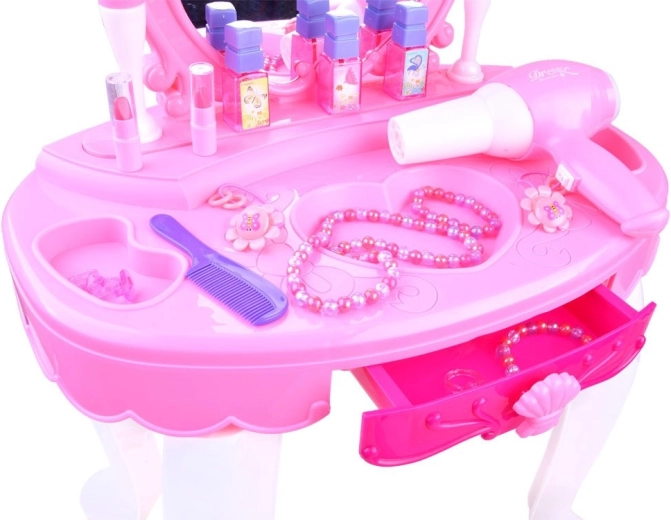 Pratico spazio per gli accessori
