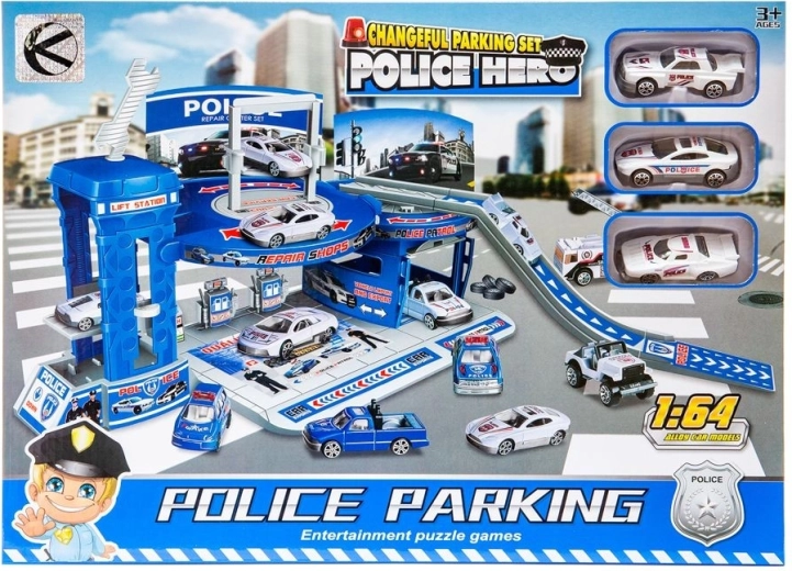 Parcheggio della polizia con 3 macchinine