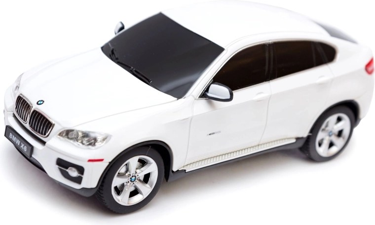 BMW ufficialmente su licenza e dettagli realistici