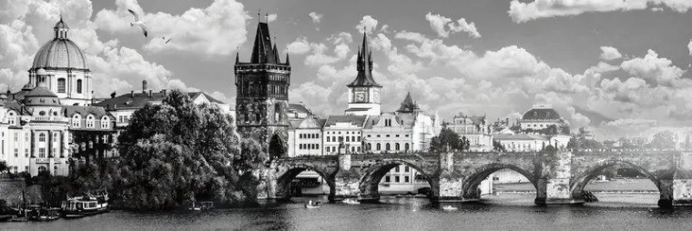 Puzzle panoramico di Praga 1000 pezzi Interdruk