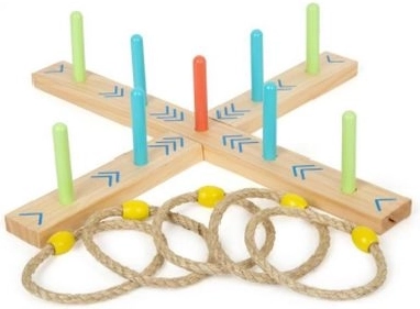 Gioco in legno: lancio degli anelli sui pioli