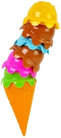 Costruzione emozionante della torre di gelati