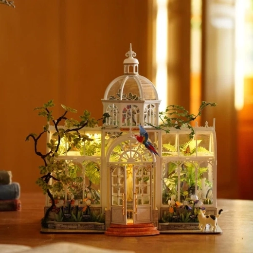 Una decorazione che risalta anche con un’illuminazione d’effetto