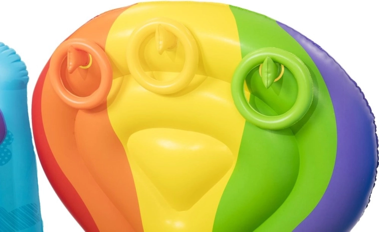 Gioco con anelli gonfiabili