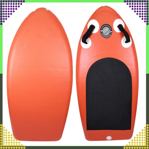 Schiuma antiscivolo e maniglie pratiche