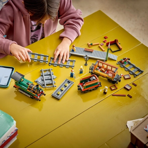Divertimento nella costruzione e nel gioco per bambini dai 7 anni