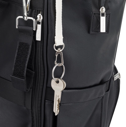 Portachiavi integrato e tasche intelligenti