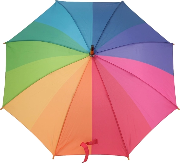 Copertura arcobaleno che illumina ogni pioggia