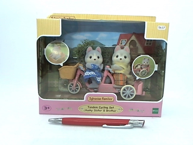 Sylvanian Families husky sulla bicicletta tandem