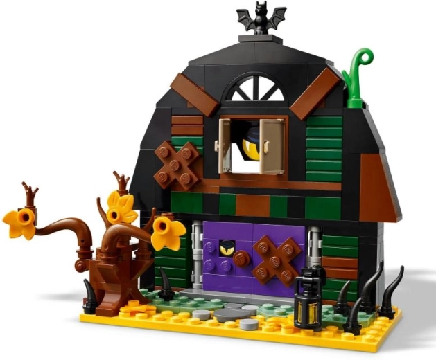 Fienile spettrale pieno di segreti