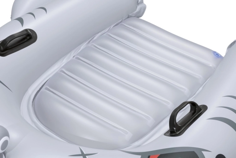 Maniglie robuste e zona di seduta stabile