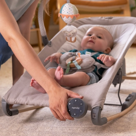 Inclinazione confortevole e materiali morbidi