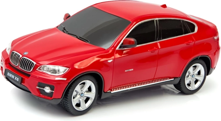 BMW con licenza completa con dettagli realistici