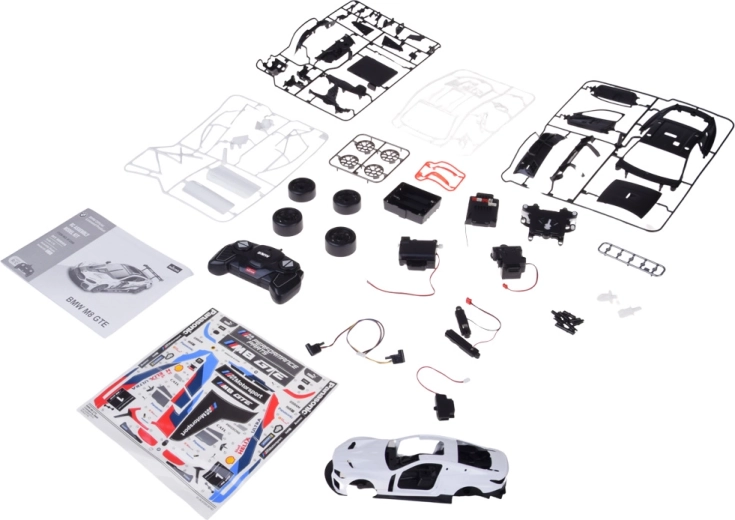 Monta, applica gli adesivi e parti: 74 pezzi di precisione