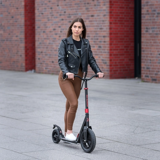 Guida confortevole grazie alle grandi ruote gonfiabili