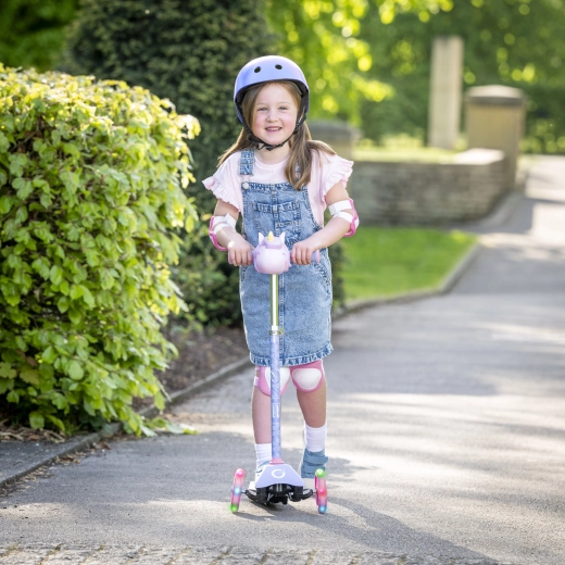 Ruote anteriori luminose per il piacere di guida