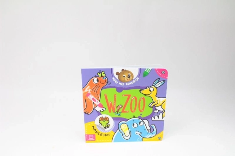 Orsetto colora allo zoo