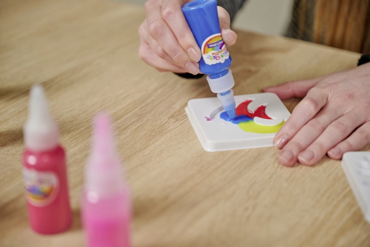 Applicazione precisa dei gel colorati