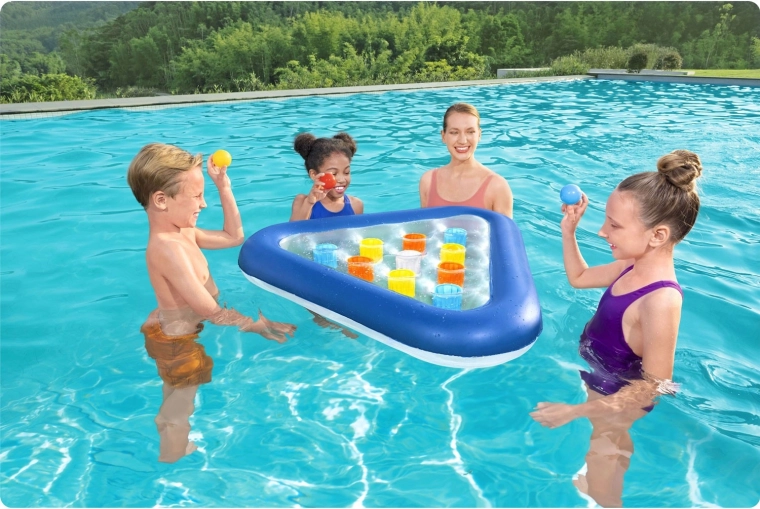 Divertimento direttamente in piscina
