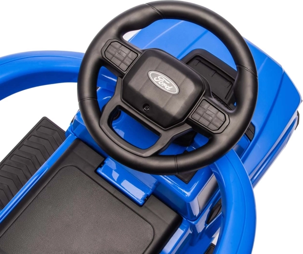 Design realistico Ford + suoni sul volante