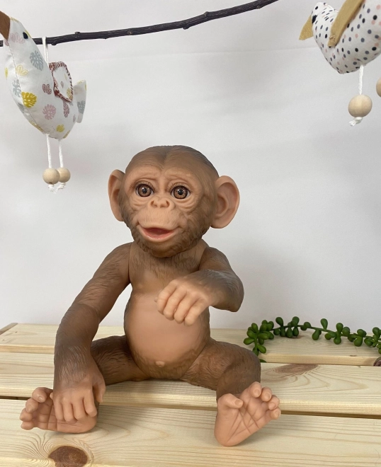 Scimmietta neonata realizzata con cura