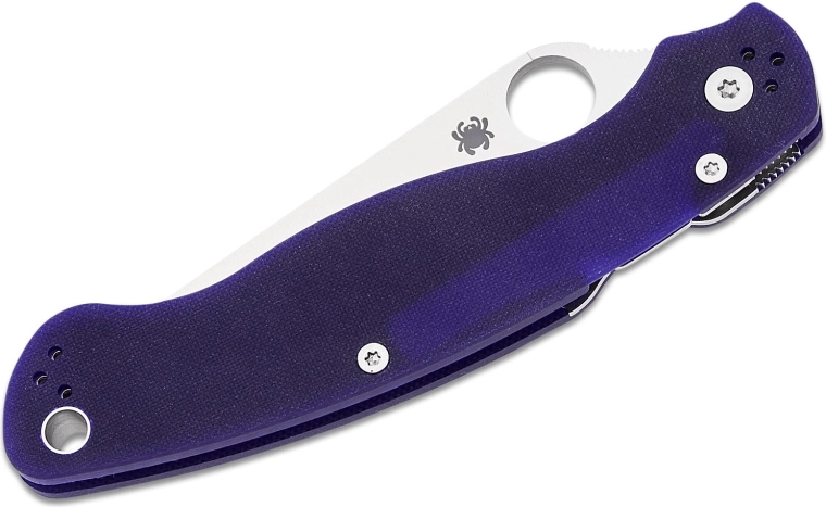 Impugnatura ergonomica in G10 e clip a quattro posizioni
