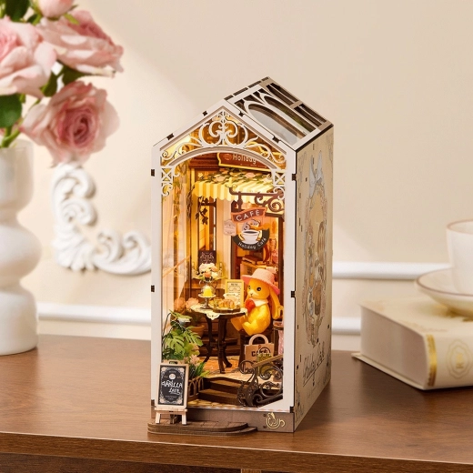 Fermalibri stabile e book nook di design