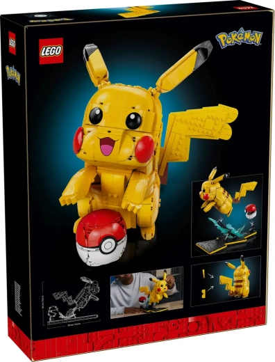Iconico modello da esposizione di Pikachu con Poké Ball