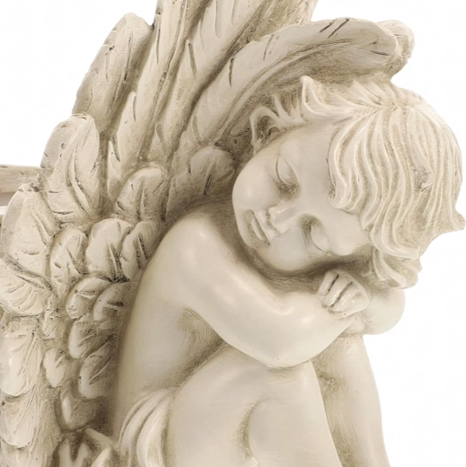 Lavorazione scultorea fine e look vintage