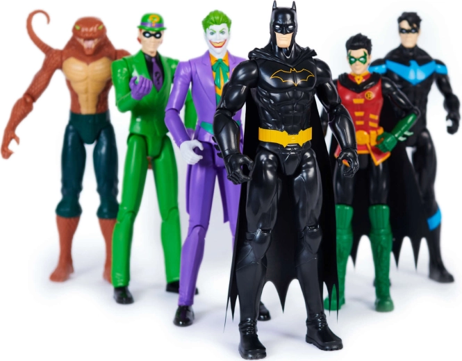 Grandi action figure da 28 cm con dettagli accurati