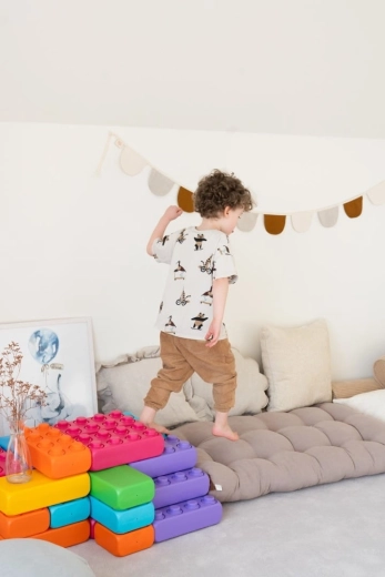 Stimola creatività e motricità