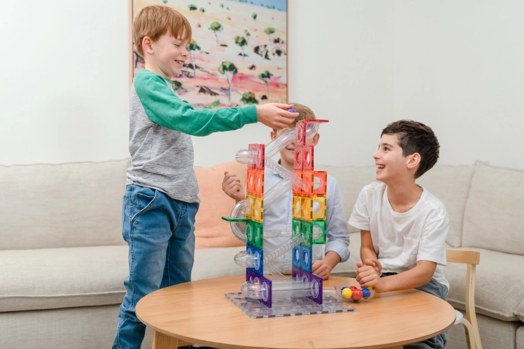 Gioco creativo che sviluppa motricità e immaginazione