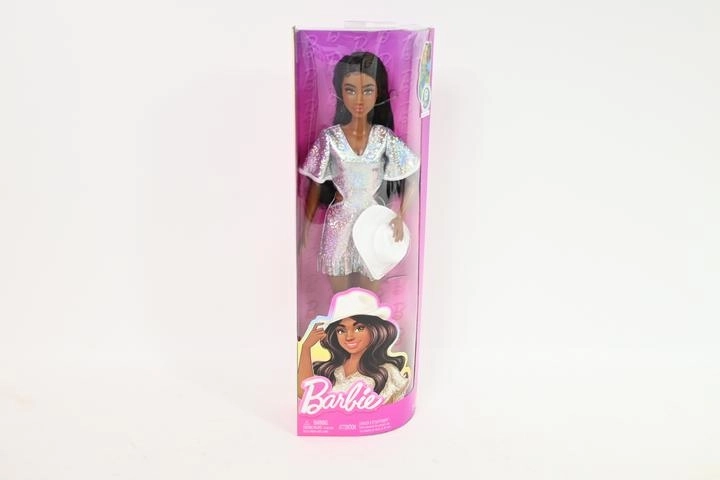 Bambola Barbie Fashionistas cowgirl in abito scintillante