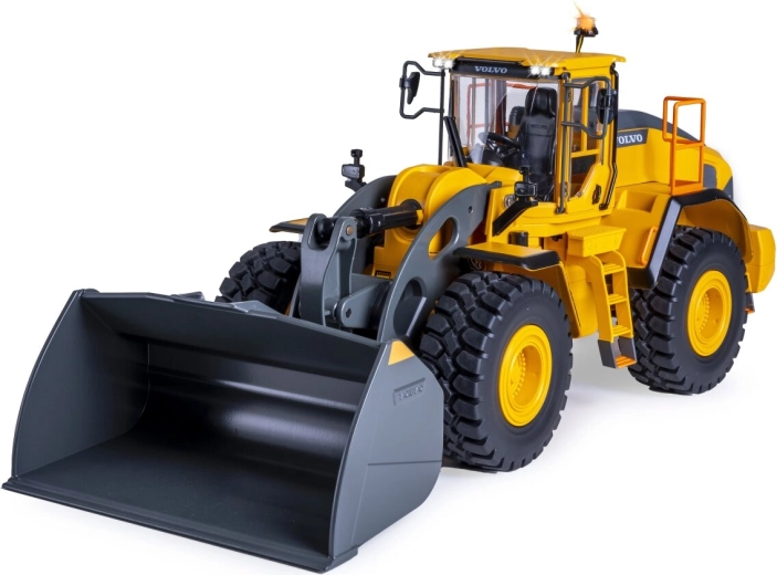 Trazione 4×4 e sterzo articolato realistico