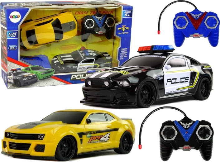 Set di auto R/C per inseguimento della polizia – auto della polizia e auto sportiva gialla con 2 telecomandi