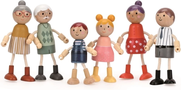 Famiglia felice, statuine in legno