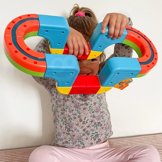 Facile da assemblare per i piccoli costruttori