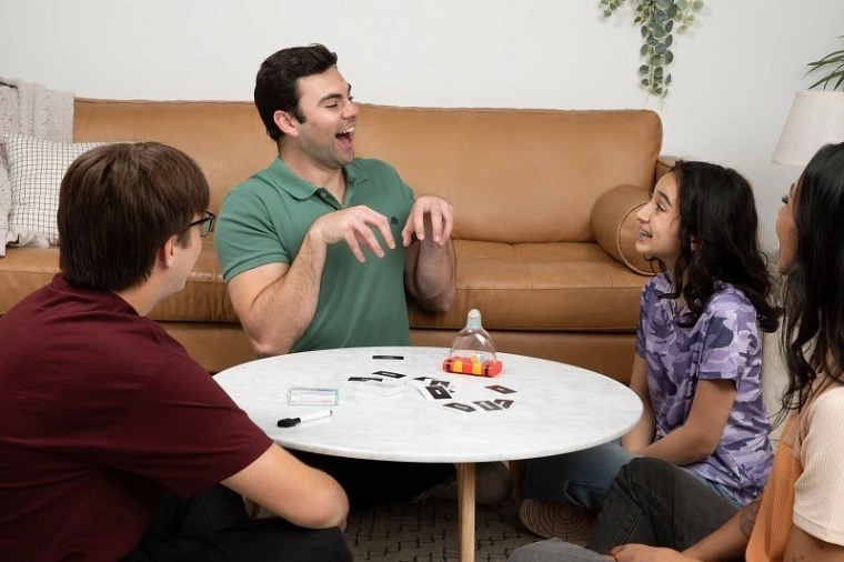 Party game a squadre per famiglia e amici