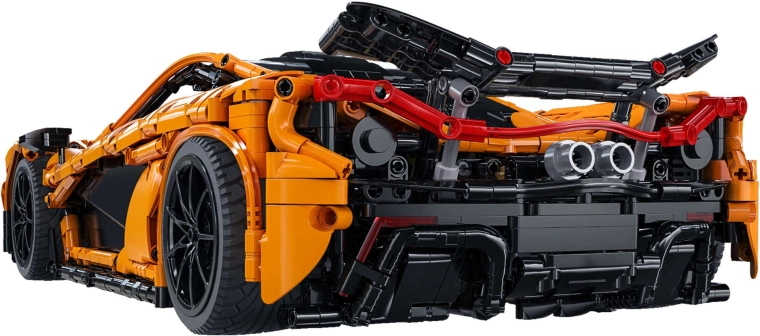 Imponente modello da display in scala 1:10