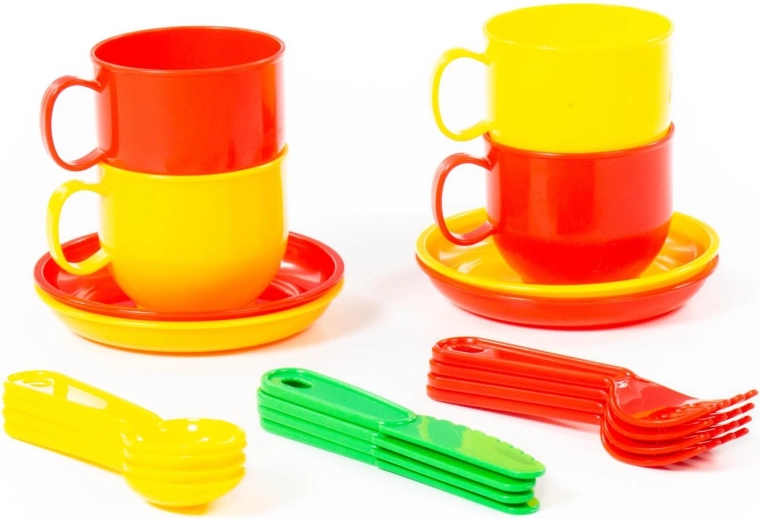 Dotazione completa per 4 piccoli commensali