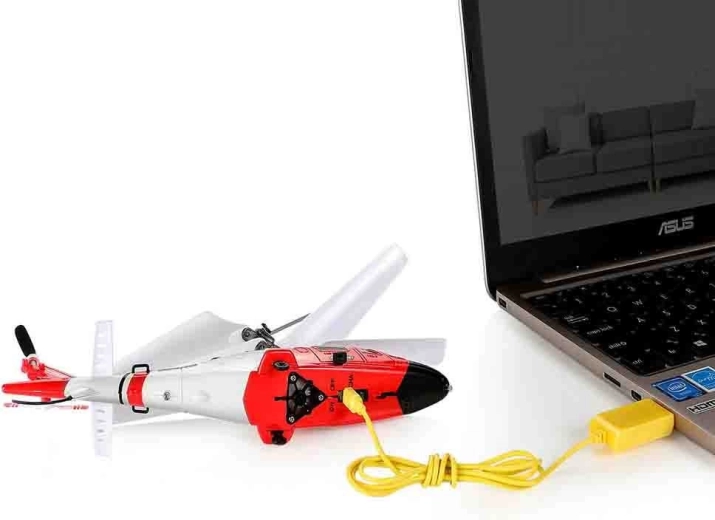 Ricarica via USB e accessori pratici